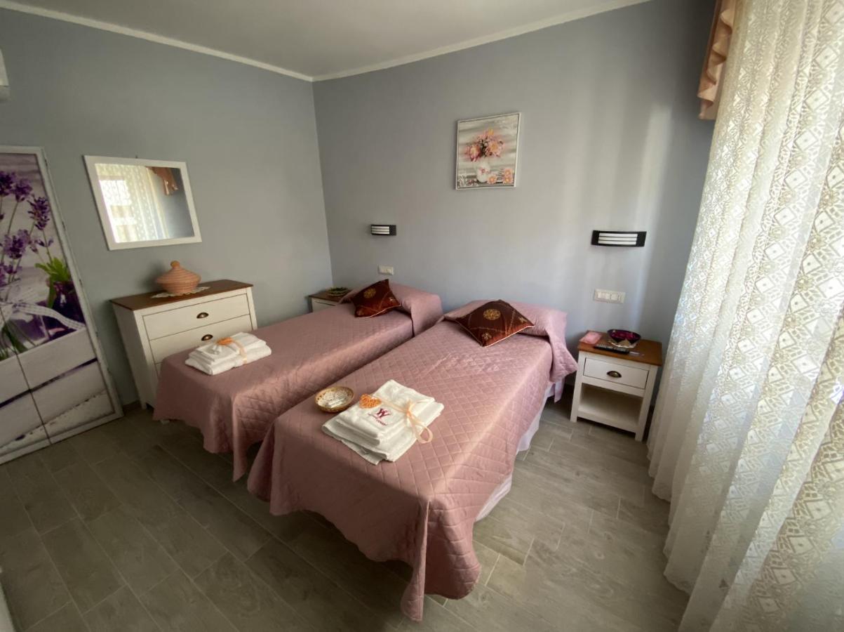 B&B Babay Guspini Esterno foto