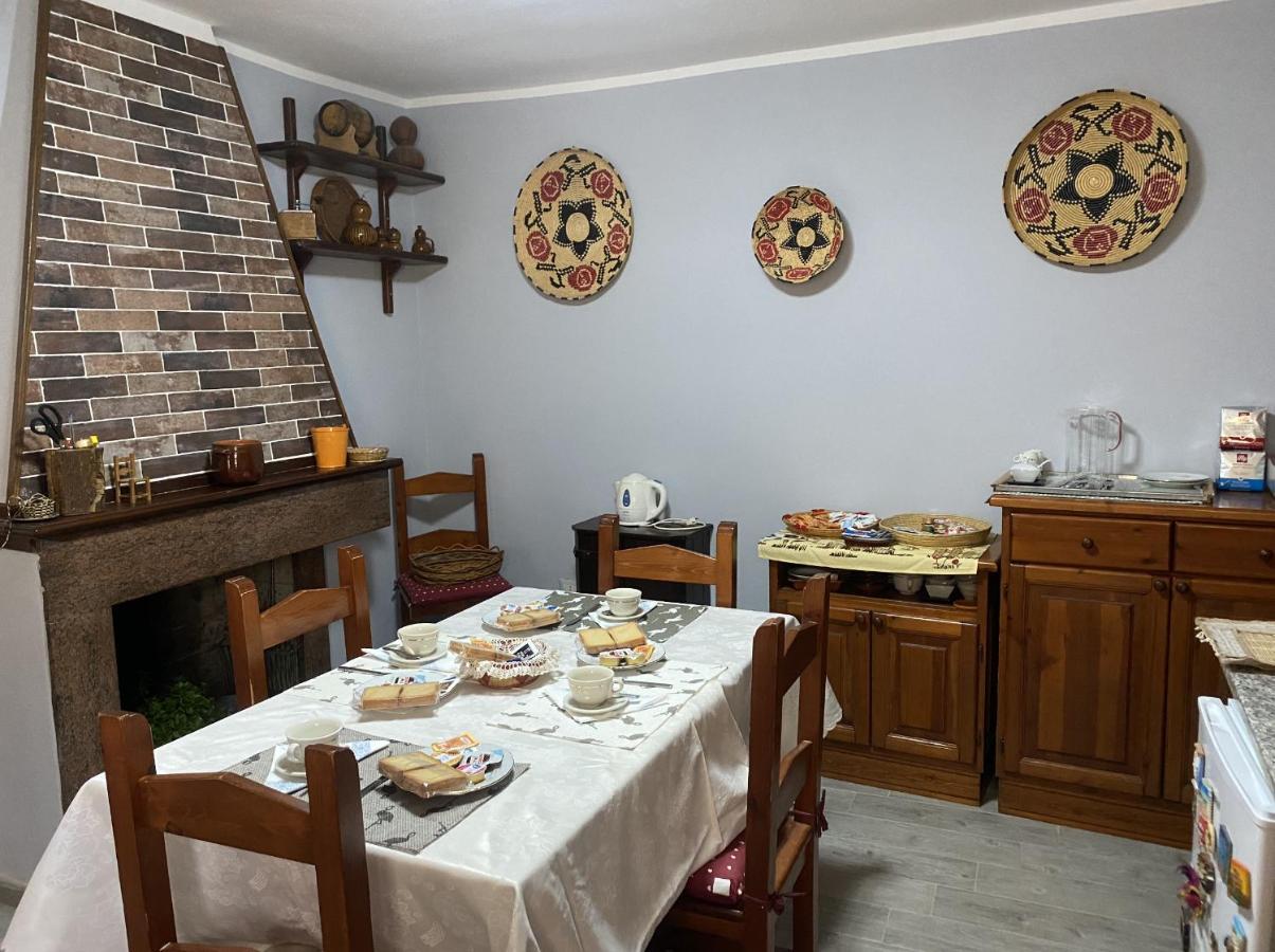 B&B Babay Guspini Esterno foto